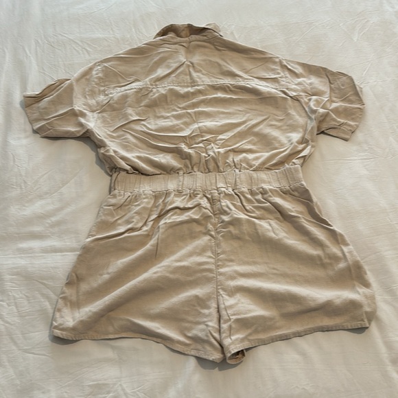 Abercrombie & Fitch Linen Blend Romper - Picture 11 of 11